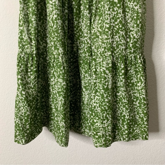 Abercrombie & Fitch Womens Green/ White Smocked tiered linen blend Midi Dress MT - Picture 3 of 10